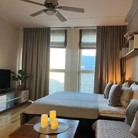 Charming Flat Next To Old Town And Harbor Tallinna Exterior photo