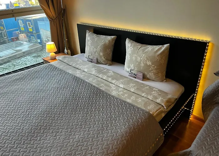 Charming Flat Next To Old Town And Harbor