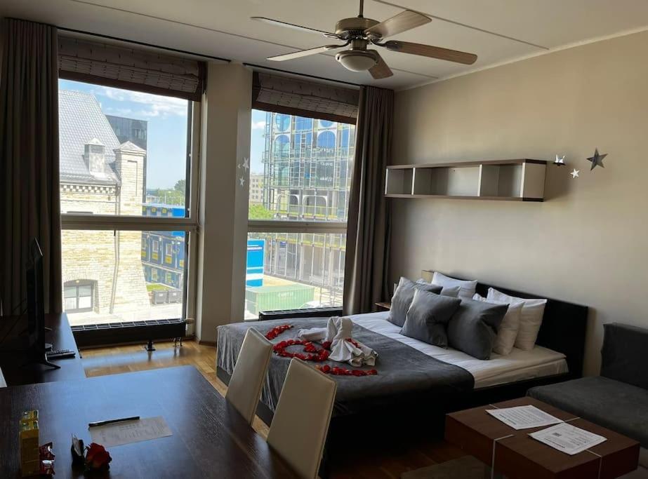 Charming Flat Next To Old Town And Harbor Huoneisto
